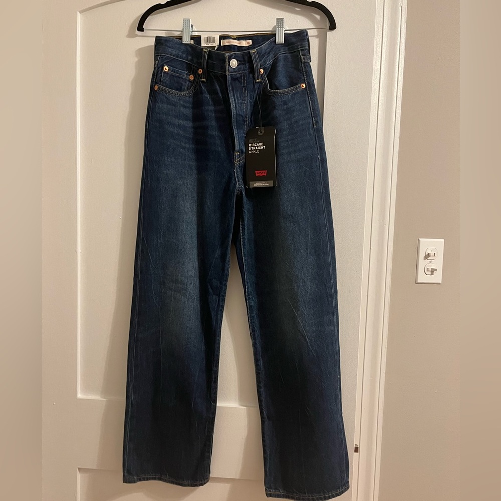 Levi’s ribcage straight size 26
